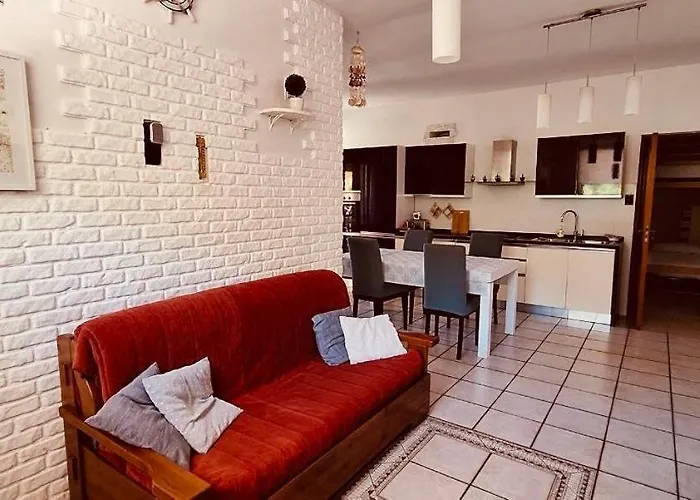 Maison Lido Silvana アパート プルサーノ